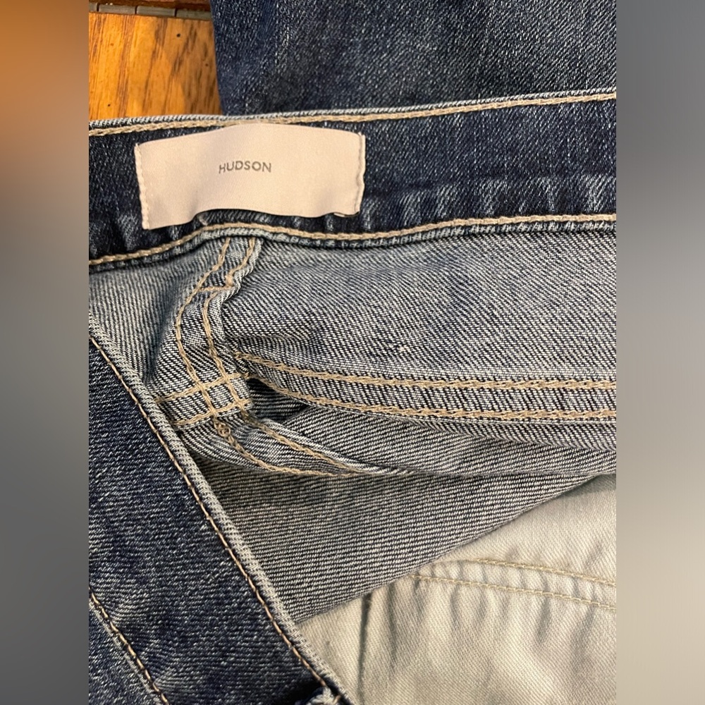 Hudson Wide Leg Jeans, size 32, classic 5 pockets - Picture 5 of 9
